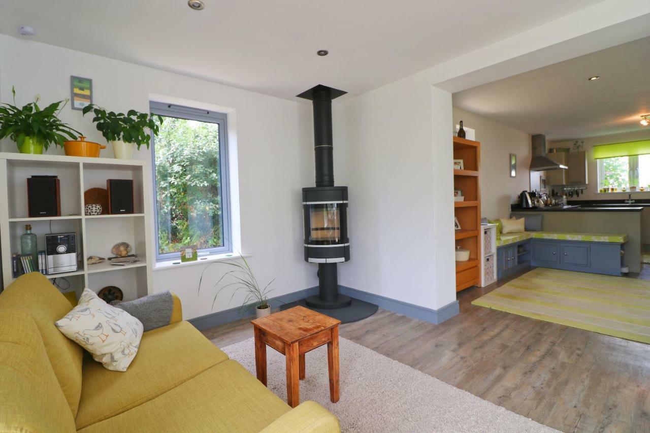 Modern Holiday Home Central St Merryn Extérieur photo