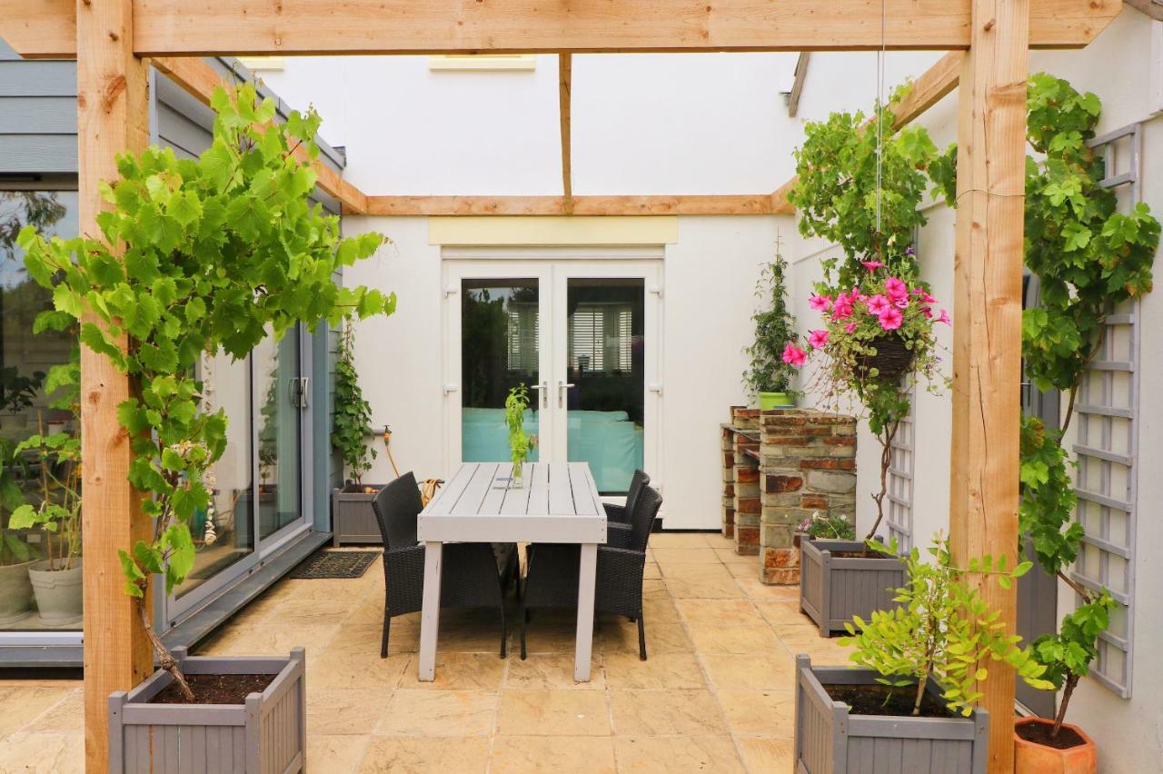Modern Holiday Home Central St Merryn Extérieur photo